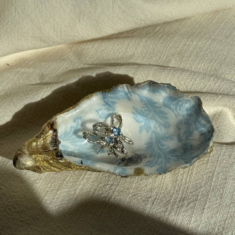 Hand-painted oyster shell dish with blue botanical pattern and gold trim – Lily Glow Home Decor