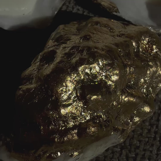 Gold-edged oyster shell candle with iridescent wax pearls – Lily Glow Home Decor